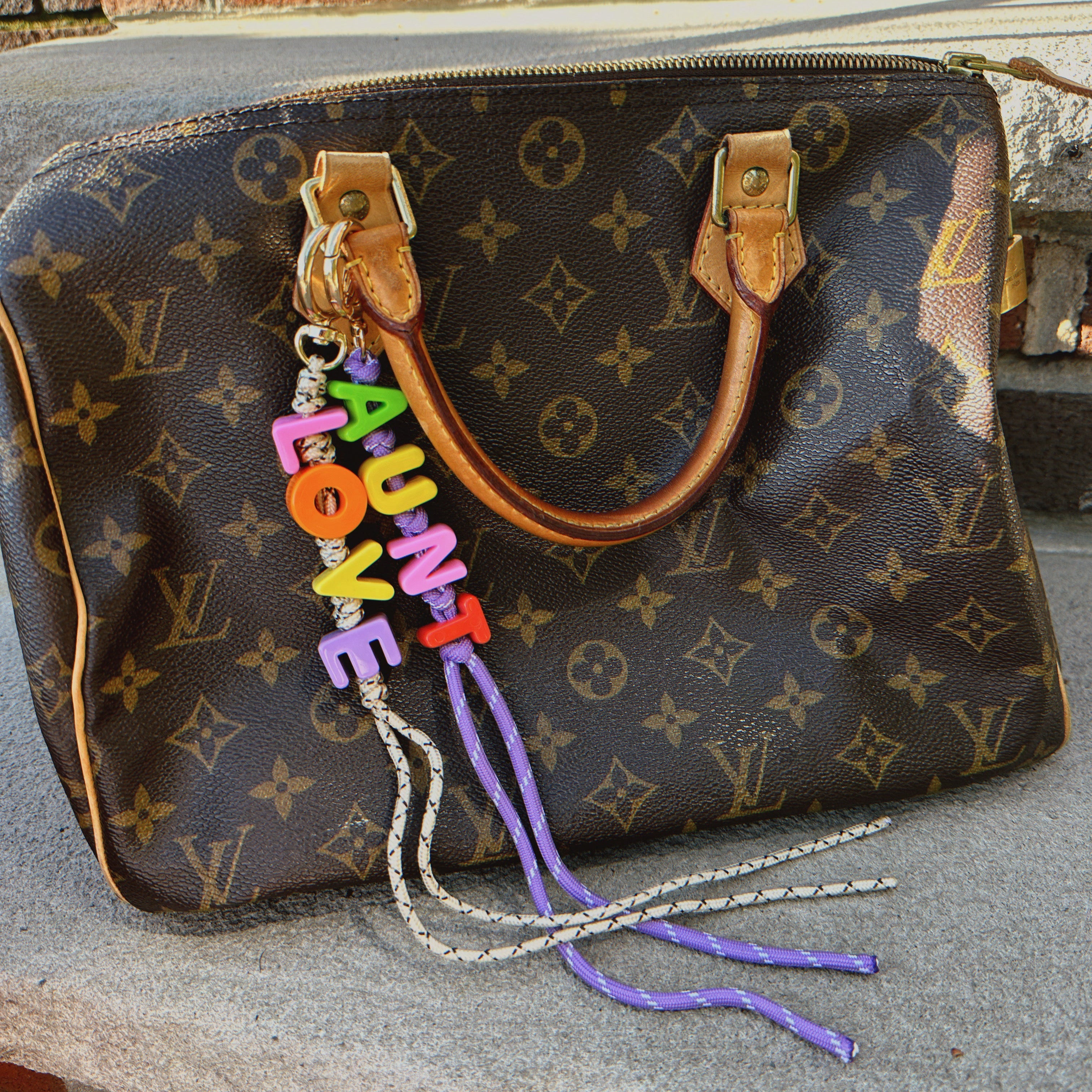 AUNT ♡ bag charm